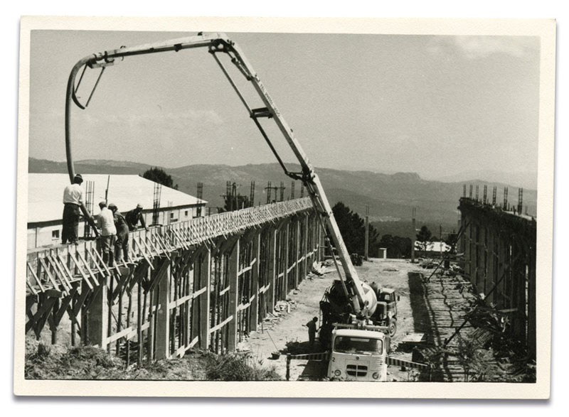 Construction of the Integasa warehouse in 1973