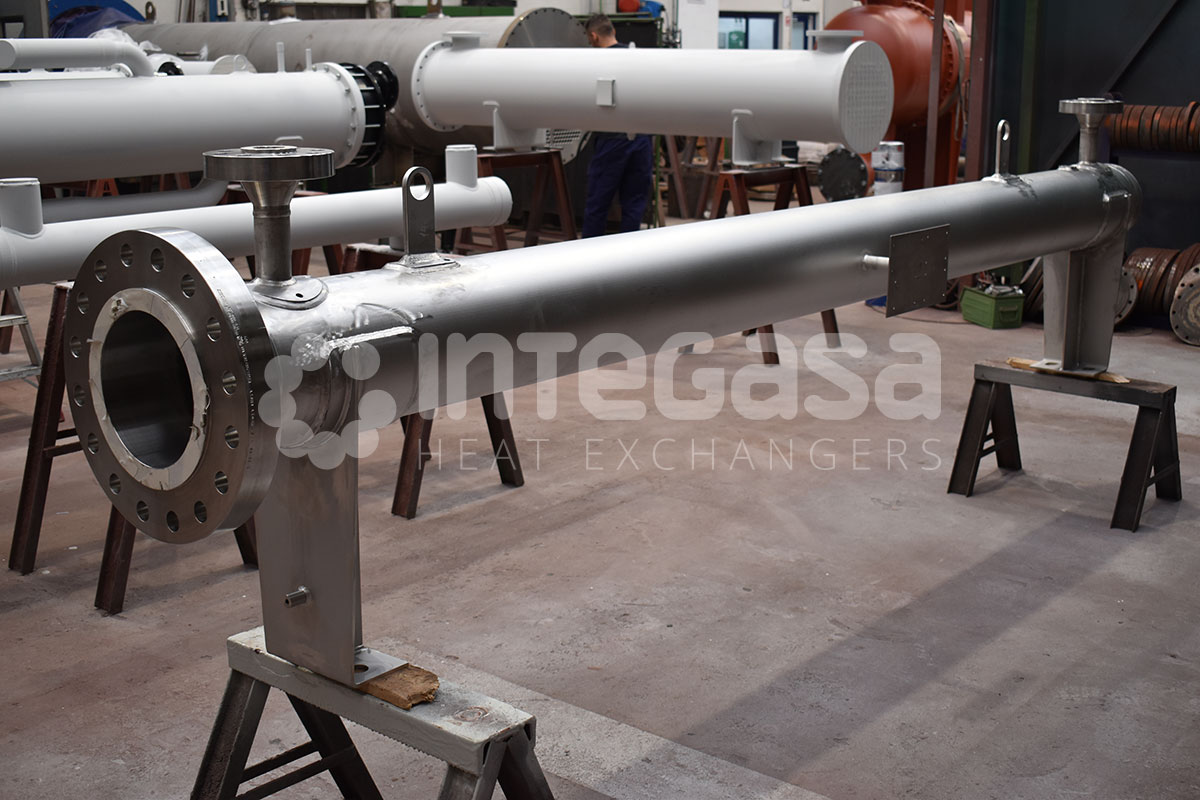 Pressure vessels for H2 service